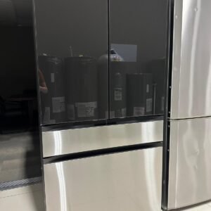Open Box - Scratch & Dent Samsung 36" 4-Doors Fridge RF90F29BECRAA