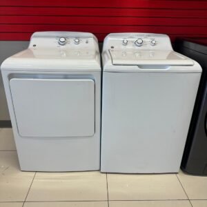 Refurbished GE Washer & Dryer Set GTD40EBMK0WW/GTW330BMK1WW